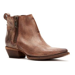 Frye Sacha Zip Shortie